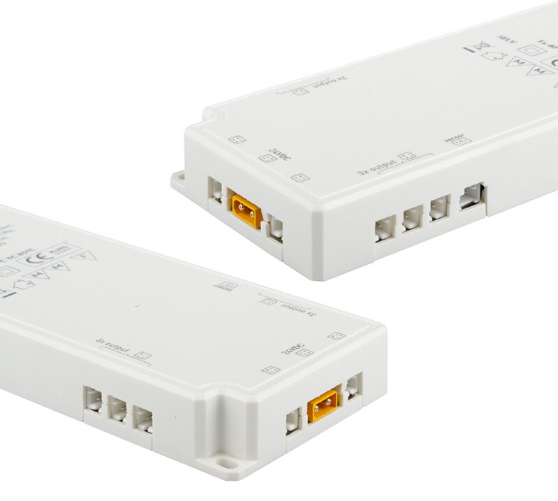 Transformátor pro LED 12V - 100W (8x mini konektor + 1x 3PIN konektor)  